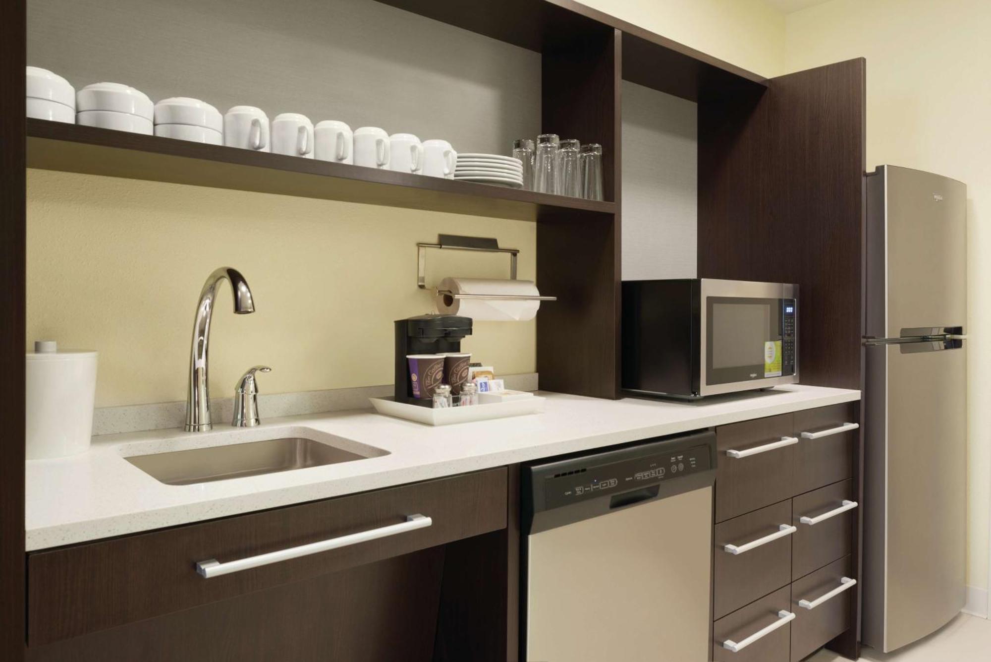 Home2 Suites By Hilton Iowa City Коралвил Екстериор снимка