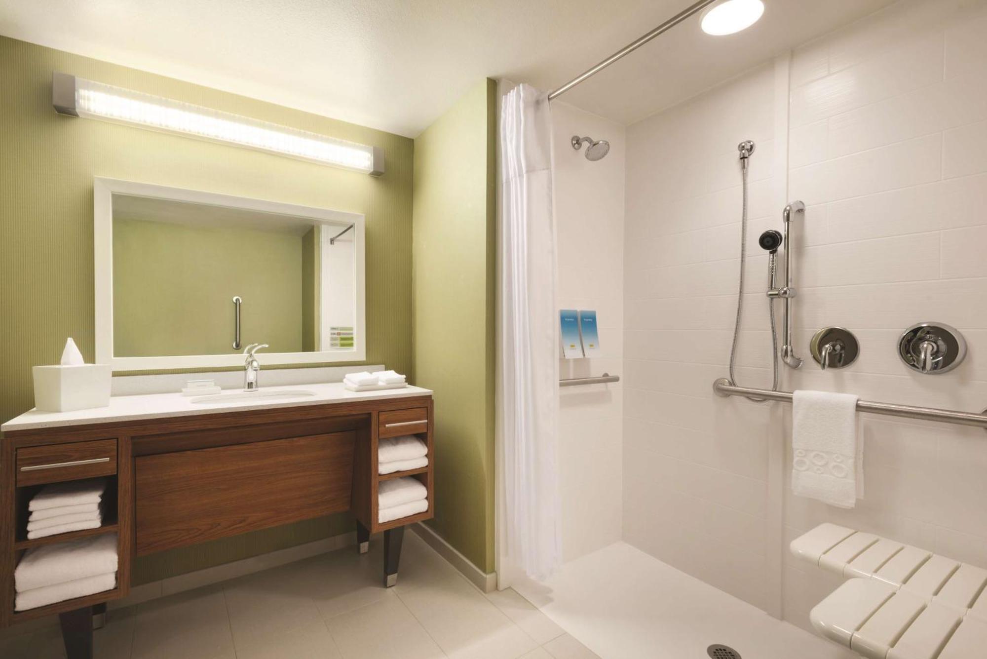 Home2 Suites By Hilton Iowa City Коралвил Екстериор снимка