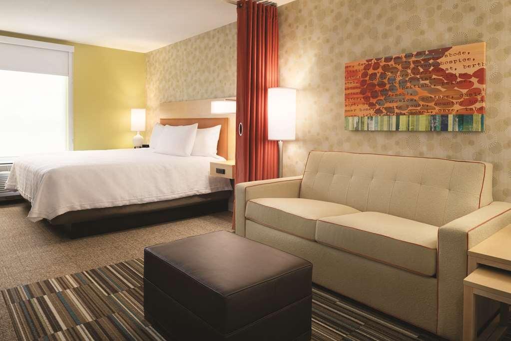 Home2 Suites By Hilton Iowa City Коралвил Стая снимка